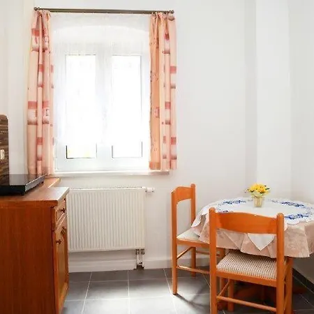 Ferienwohnung-hoffmann-harzgerode アパート *